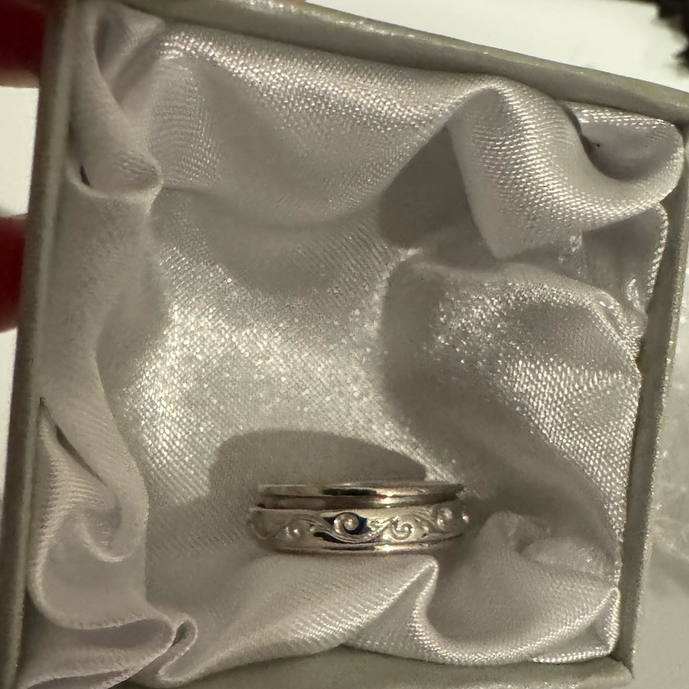 New Sterling Silver Spinner ring Size 5 Men Women Curved design Vine